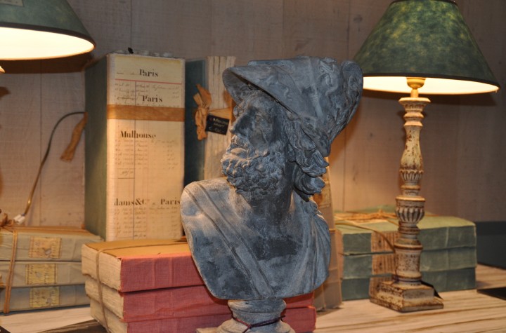 Buste van Menelaos in zinc 19e eeuw Buste van Menelaos in zinc 19e eeuw
